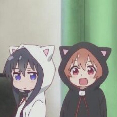 男子走路时多次故意触碰女学生